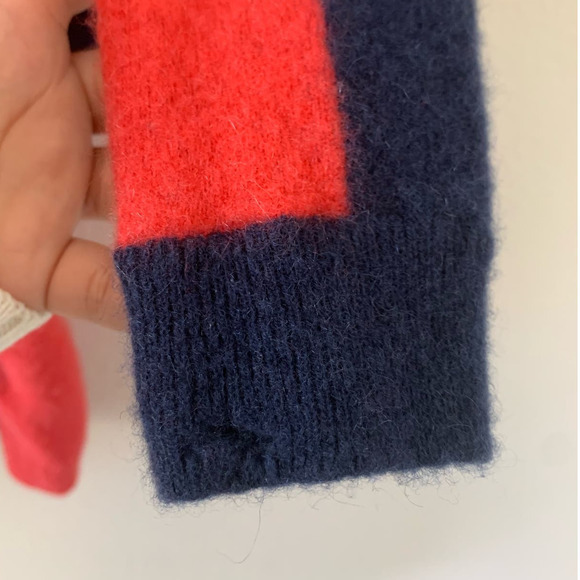 C By Bloomingdales Red/Blue Long Sleeve Cashmere Sweatshirt - Picture 5 of 5